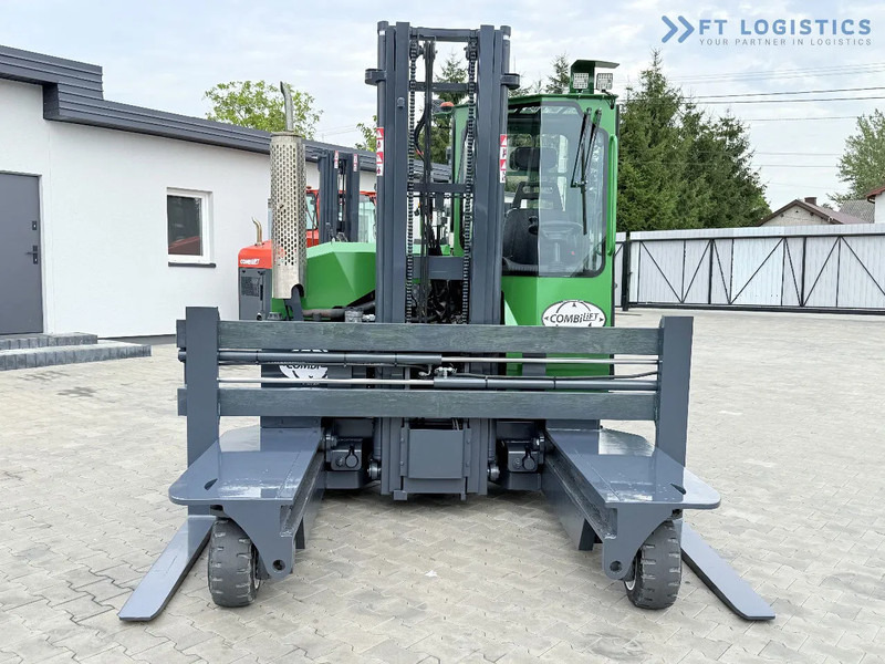 Combilift C3000 / DIESEL / DUPLEX - 4000MM / WIDE FORK POSITIONER 2700MM / FULL HEATED CABIN / ONLY 6905H / CONDITION - LIKE NEW! C3000 / - Empilhador de 4 vias: foto 4 Combilift C3000 / DIESEL / DUPLEX - 4000MM / WIDE FORK POSITIONER 2700MM / FULL HEATED CABIN / ONLY 6905H / CONDITION - LIKE NEW! C3000 / - Empilhador de 4 vias: foto 4