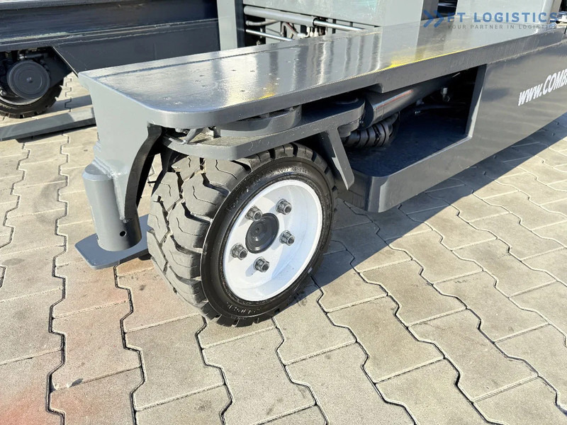 Combilift C3000 / GAS / TRIPLEX – 7600MM / FORK POSITIONER / FREE LIFT / FULL HEATED CABIN / ONLY 7868H / Wide range of four-way and side- - Empilhador de 4 vias: foto 3 Combilift C3000 / GAS / TRIPLEX – 7600MM / FORK POSITIONER / FREE LIFT / FULL HEATED CABIN / ONLY 7868H / Wide range of four-way and side- - Empilhador de 4 vias: foto 3