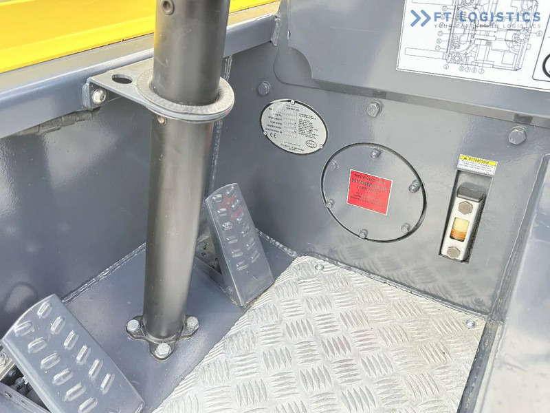 Empilhador de 4 vias Combilift C3000CB / GAS / TRIPLEX 4900MM / FREE LIFT / FORK POSITIONER / SIDE SHIFT / EXCELLENT CONDITION / Wide range of four-way and sid: foto 15