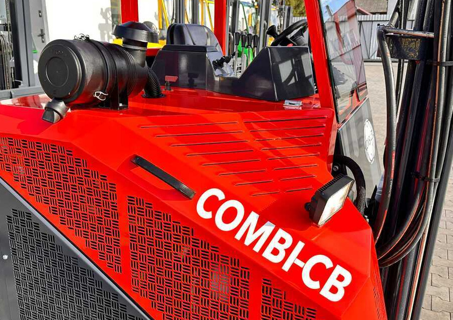 Combilift C3000CB / LPG / TRIPLEX / 5500MM / FREE LIFT / SIDE SHIFT + FORK POSITIONER / LIKE NEW - Empilhador de 4 vias: foto 5 Combilift C3000CB / LPG / TRIPLEX / 5500MM / FREE LIFT / SIDE SHIFT + FORK POSITIONER / LIKE NEW - Empilhador de 4 vias: foto 5