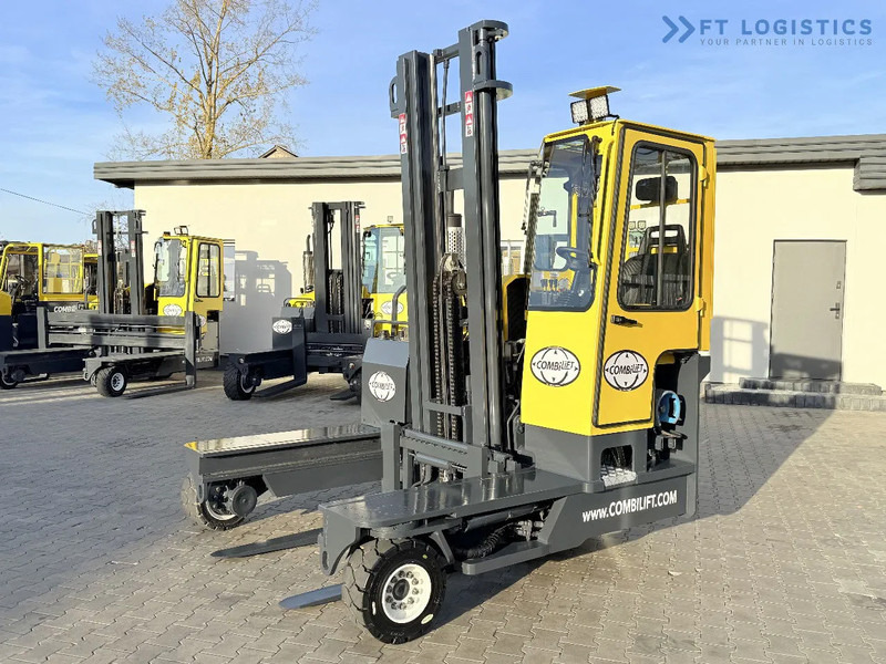Combilift C4000 – LPG – DUPLEX 4600mm – FREE LIFT – SIDE SHIFT – EXCELLENT CONDITION Wide selection of four-way and side-loading forklifts - Empilhador de 4 vias: foto 2 Combilift C4000 – LPG – DUPLEX 4600mm – FREE LIFT – SIDE SHIFT – EXCELLENT CONDITION Wide selection of four-way and side-loading forklifts - Empilhador de 4 vias: foto 2