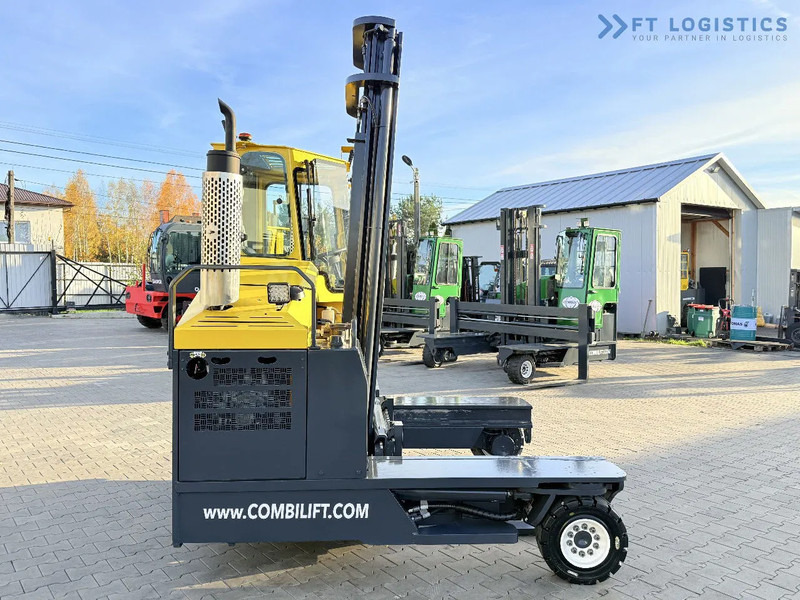 Combilift C4000 – LPG – DUPLEX 4600mm – FREE LIFT – SIDE SHIFT – EXCELLENT CONDITION Wide selection of four-way and side-loading forklifts - Empilhador de 4 vias: foto 5 Combilift C4000 – LPG – DUPLEX 4600mm – FREE LIFT – SIDE SHIFT – EXCELLENT CONDITION Wide selection of four-way and side-loading forklifts - Empilhador de 4 vias: foto 5