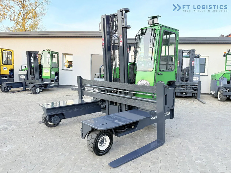 Combilift C4500 / DIESEL / DUPLEX 4000MM / WIDE FORK POSITIONER / HEATING / FULL CABIN / EXCELLENT CONDITION / A wide range of four-way an - Empilhador de 4 vias: foto 3 Combilift C4500 / DIESEL / DUPLEX 4000MM / WIDE FORK POSITIONER / HEATING / FULL CABIN / EXCELLENT CONDITION / A wide range of four-way an - Empilhador de 4 vias: foto 3