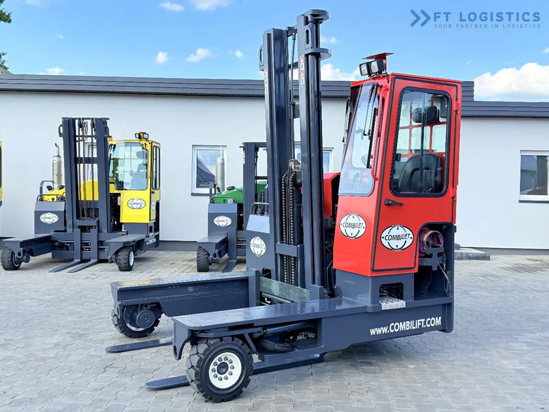 Combilift C4500 / GAS / DUPLEX - 4500MM / POSITIONER / FREE LIFT / FULL CABIN / ONLY 6178H / CONDITION - LIKE NEW! C4500 / GAS / DUPLEX - - Empilhador de 4 vias: foto 2 Combilift C4500 / GAS / DUPLEX - 4500MM / POSITIONER / FREE LIFT / FULL CABIN / ONLY 6178H / CONDITION - LIKE NEW! C4500 / GAS / DUPLEX - - Empilhador de 4 vias: foto 2
