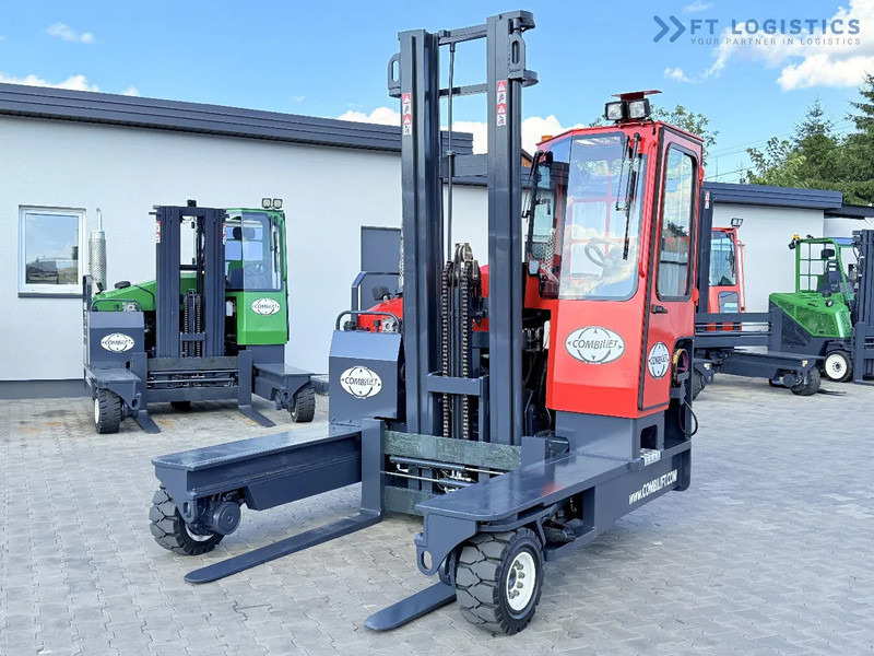 Combilift C4500 / GAS / DUPLEX - 4500MM / POSITIONER / FREE LIFT / FULL CABIN / ONLY 6178H / CONDITION - LIKE NEW! C4500 / GAS / DUPLEX - - Empilhador de 4 vias: foto 4 Combilift C4500 / GAS / DUPLEX - 4500MM / POSITIONER / FREE LIFT / FULL CABIN / ONLY 6178H / CONDITION - LIKE NEW! C4500 / GAS / DUPLEX - - Empilhador de 4 vias: foto 4