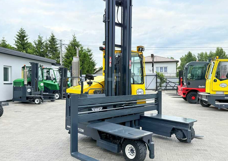 Combilift C5000 / TRIPLEX 7500MM / WIDE FORK POSITIONER / FREE LIFT / NEW TYRES / HEATED CABIN - Empilhador de 4 vias: foto 4 Combilift C5000 / TRIPLEX 7500MM / WIDE FORK POSITIONER / FREE LIFT / NEW TYRES / HEATED CABIN - Empilhador de 4 vias: foto 4