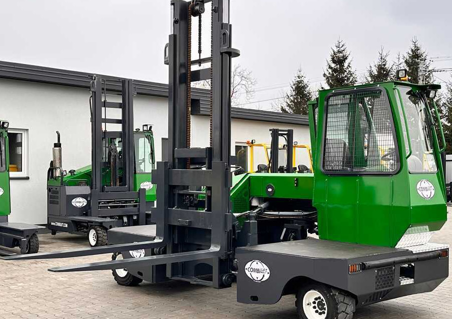 Combilift C5000SL / DIESEL / 4500MM / DUPLEX / CABIN / PLATFORMS / LIKE NEW - Empilhador lateral: foto 1 Combilift C5000SL / DIESEL / 4500MM / DUPLEX / CABIN / PLATFORMS / LIKE NEW - Empilhador lateral: foto 1