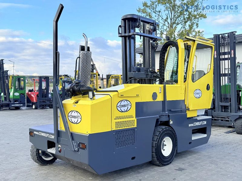 Combilift C5000SR / DIESEL / TRIPLEX MAST – 6100 MM / FORK POSITIONER / FULL CABIN C5000SR / DIESEL / TRIPLEX MAST – 6100 MM / FORK POSITI - Empilhador de 4 vias: foto 2 Combilift C5000SR / DIESEL / TRIPLEX MAST – 6100 MM / FORK POSITIONER / FULL CABIN C5000SR / DIESEL / TRIPLEX MAST – 6100 MM / FORK POSITI - Empilhador de 4 vias: foto 2