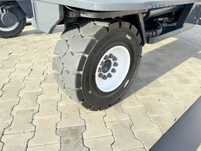 Combilift C5000XL / DIESEL / DUPLEX - 4000MM / WIDE FORK POSITIONER 3350MM / FULL HEATED CABIN / ONLY 6453H / CONDITION - LIKE NEW! C5000X - Empilhador de 4 vias: foto 5 Combilift C5000XL / DIESEL / DUPLEX - 4000MM / WIDE FORK POSITIONER 3350MM / FULL HEATED CABIN / ONLY 6453H / CONDITION - LIKE NEW! C5000X - Empilhador de 4 vias: foto 5