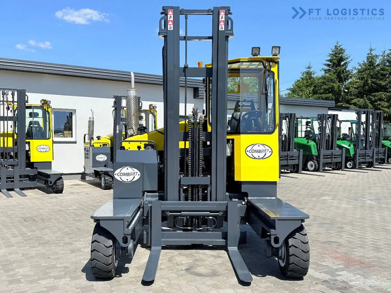 Combilift C5000XL / GAS / DUPLEX / 4500MM / FREE LIFT / SIDESHIFT / FORK POSITIONER / XL CABIN / NEW TYRES C5000XL / GAS / DUPLEX / 4500MM - Empilhador de 4 vias: foto 5 Combilift C5000XL / GAS / DUPLEX / 4500MM / FREE LIFT / SIDESHIFT / FORK POSITIONER / XL CABIN / NEW TYRES C5000XL / GAS / DUPLEX / 4500MM - Empilhador de 4 vias: foto 5