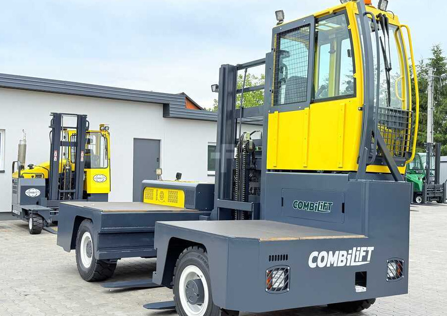 Combilift C6000FSL / DIESEL / DUPLEX – 4100MM / 1400MM FORKS / SIDeloADER / 6000KG LIFTING CAPACITY / FREE LIFT / DEUTZ ENGINE / EXCELLENT CONDITION - Empilhador lateral: foto 3 Combilift C6000FSL / DIESEL / DUPLEX – 4100MM / 1400MM FORKS / SIDeloADER / 6000KG LIFTING CAPACITY / FREE LIFT / DEUTZ ENGINE / EXCELLENT CONDITION - Empilhador lateral: foto 3