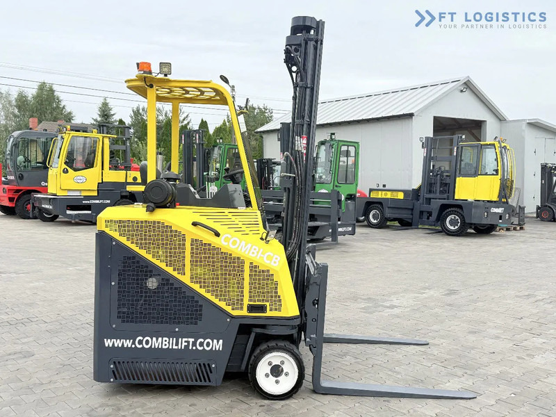 Combilift CB2500 / DUPLEX / 4100MM / DIESEL / FREE LIFT / FORK POSITIONER / SIDE SHIFT / LIKE NEW / Wide range of four-way and side loader - Empilhador de 4 vias: foto 5 Combilift CB2500 / DUPLEX / 4100MM / DIESEL / FREE LIFT / FORK POSITIONER / SIDE SHIFT / LIKE NEW / Wide range of four-way and side loader - Empilhador de 4 vias: foto 5