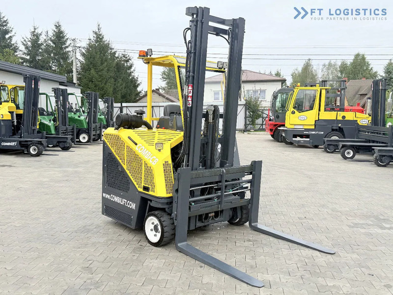 Combilift CB2500 / DUPLEX / 4100MM / DIESEL / FREE LIFT / FORK POSITIONER / SIDE SHIFT / LIKE NEW / Wide range of four-way and side loader - Empilhador de 4 vias: foto 4 Combilift CB2500 / DUPLEX / 4100MM / DIESEL / FREE LIFT / FORK POSITIONER / SIDE SHIFT / LIKE NEW / Wide range of four-way and side loader - Empilhador de 4 vias: foto 4