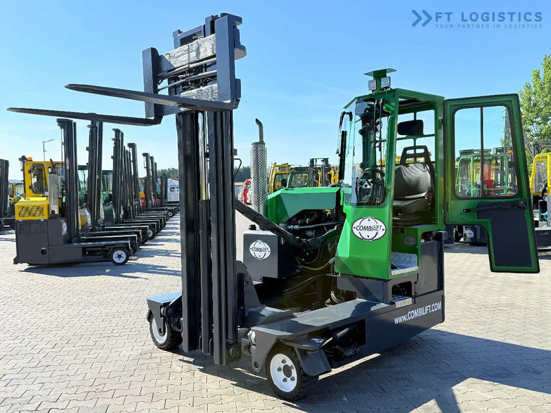 Combilift COMBILIFT C3000 – DUPLEX 4100mm – Year 2013 – 4041 hours – DIESEL – FREE LIFT – FORK POSITIONER – SIDE SHIFT – 1150mm FORKS – CO - Empilhador de 4 vias: foto 1 Combilift COMBILIFT C3000 – DUPLEX 4100mm – Year 2013 – 4041 hours – DIESEL – FREE LIFT – FORK POSITIONER – SIDE SHIFT – 1150mm FORKS – CO - Empilhador de 4 vias: foto 1