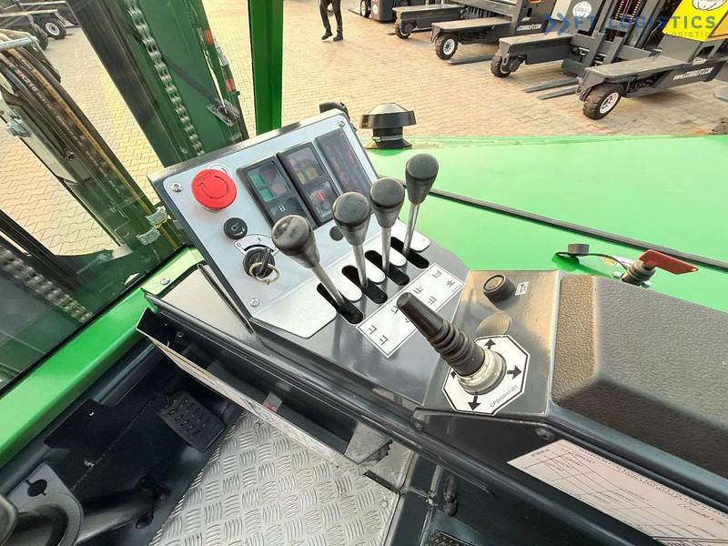 Empilhador de 4 vias Combilift COMBILIFT C4000CB – TRIPLEX 5200mm – Year 2017 – LPG – FREE LIFT – SIDESHIFT – FORK POSITIONER – CONDITION 5/5 COMBILIFT C4000CB: foto 17 Empilhador de 4 vias Combilift COMBILIFT C4000CB – TRIPLEX 5200mm – Year 2017 – LPG – FREE LIFT – SIDESHIFT – FORK POSITIONER – CONDITION 5/5 COMBILIFT C4000CB: foto 17