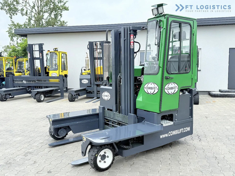 Combilift Combilift C3000 / DIESEL / TRIPLEX 4900MM / FREE LIFT / FORK POSITIONER / HEATING / FULL CABIN / PERFECT CONDITION / Wide range - Empilhador de 4 vias: foto 1 Combilift Combilift C3000 / DIESEL / TRIPLEX 4900MM / FREE LIFT / FORK POSITIONER / HEATING / FULL CABIN / PERFECT CONDITION / Wide range - Empilhador de 4 vias: foto 1