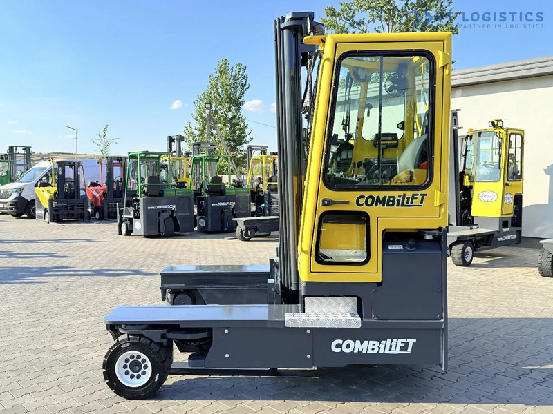 Combilift Combilift C5000 / DIESEL / TRIPLEX 6000MM / FREE LIFT / FORK POSITIONER / BUILT-IN SCALE / HEATING / FULL CABIN / PERFECT CONDIT - Empilhador de 4 vias: foto 4 Combilift Combilift C5000 / DIESEL / TRIPLEX 6000MM / FREE LIFT / FORK POSITIONER / BUILT-IN SCALE / HEATING / FULL CABIN / PERFECT CONDIT - Empilhador de 4 vias: foto 4