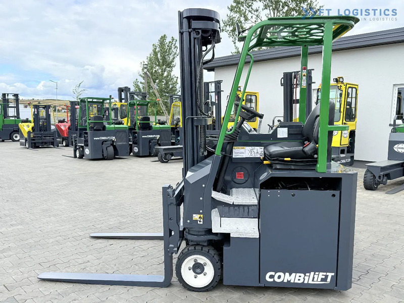 Combilift Combilift CBE2500 / TRIPLEX / 5500MM / FREE LIFT / ELECTRIC DRIVE / ONLY 2300 MTH / FORK POSITIONER / SIDE SHIFT / NEW TYRES / L - Empilhador de 4 vias: foto 3 Combilift Combilift CBE2500 / TRIPLEX / 5500MM / FREE LIFT / ELECTRIC DRIVE / ONLY 2300 MTH / FORK POSITIONER / SIDE SHIFT / NEW TYRES / L - Empilhador de 4 vias: foto 3