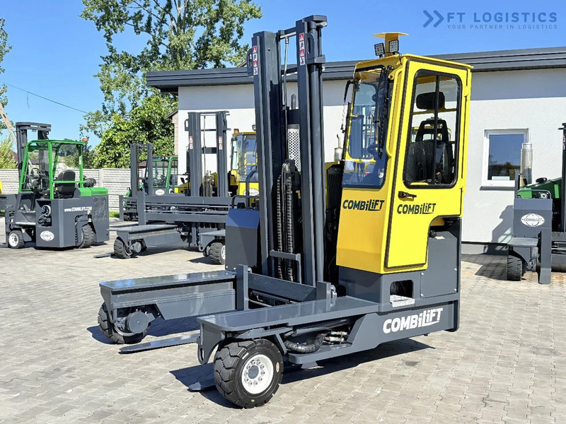 Combilift Combilift FOUR-WAY MULTIDIRECTIONAL FORKLIFT C4000 / DIESEL / DUPLEX 4100MM / ONLY 2888 HOURS / FORK POSITIONER / FULL CABIN – H - Empilhador de 4 vias: foto 2 Combilift Combilift FOUR-WAY MULTIDIRECTIONAL FORKLIFT C4000 / DIESEL / DUPLEX 4100MM / ONLY 2888 HOURS / FORK POSITIONER / FULL CABIN – H - Empilhador de 4 vias: foto 2