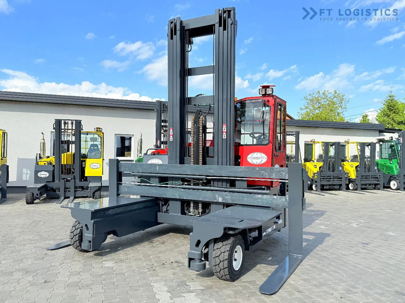 Combilift Combilift Wózki 4-kierunkowe C8000 / GAS / TRIPLEX 8300 / WIDE FORK POSITIRONER / FREE-LIFT / A comprehensive range of four-way - Empilhador de 4 vias: foto 3 Combilift Combilift Wózki 4-kierunkowe C8000 / GAS / TRIPLEX 8300 / WIDE FORK POSITIRONER / FREE-LIFT / A comprehensive range of four-way - Empilhador de 4 vias: foto 3