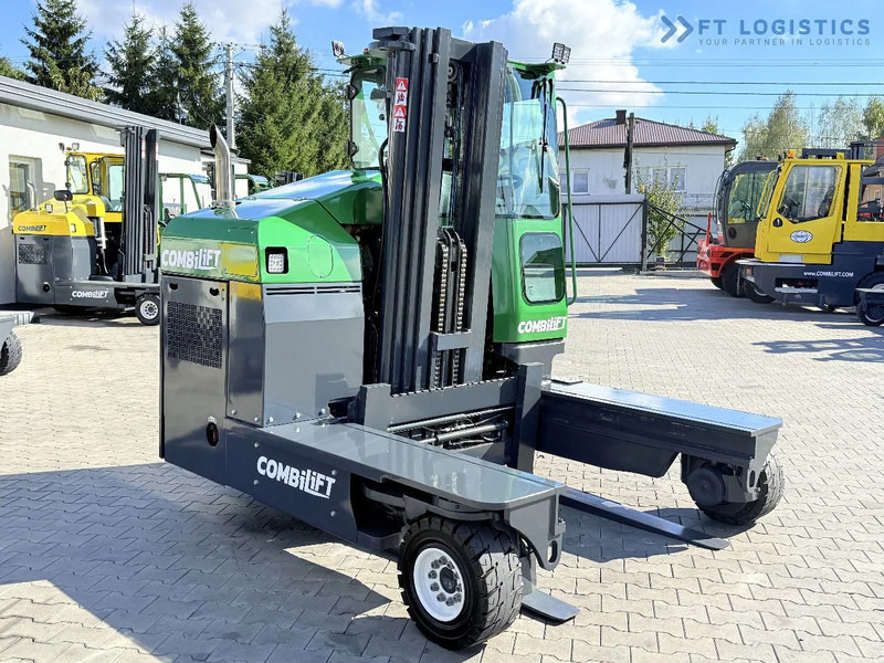 Combilift FOUR-WAY / MULTI-DIRECTIONAL FORKLIFT C4500 / DIESEL / TRIPLEX 4900MM / ONLY 4160 WORKING HOURS / FORK POSITIONER / FULL CABIN W - Empilhador de 4 vias: foto 5 Combilift FOUR-WAY / MULTI-DIRECTIONAL FORKLIFT C4500 / DIESEL / TRIPLEX 4900MM / ONLY 4160 WORKING HOURS / FORK POSITIONER / FULL CABIN W - Empilhador de 4 vias: foto 5