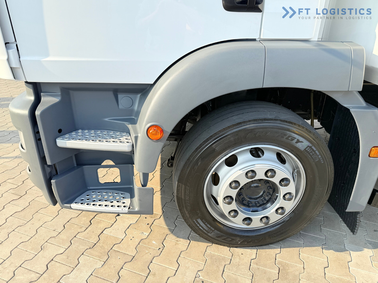 MAN TGM 18.290 / THERMOKING T-1200R / BI-TEMPERATURE / 19 PALLETS / 90% TYRES / EXCELLENT CONDITION / DHOLLANDIA TAIL LIFT / SIDE DOOR / PAYLOAD 8,220 KG - Caminhão frigorífico: foto 5 MAN TGM 18.290 / THERMOKING T-1200R / BI-TEMPERATURE / 19 PALLETS / 90% TYRES / EXCELLENT CONDITION / DHOLLANDIA TAIL LIFT / SIDE DOOR / PAYLOAD 8,220 KG - Caminhão frigorífico: foto 5