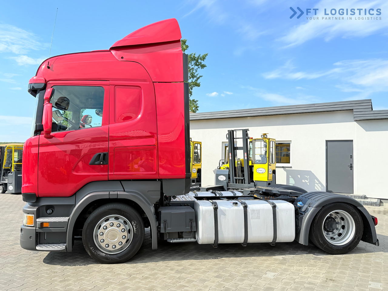 SCANIA R450 / LOW-DECK / RETARDER / 1200L FUEL TANKS / TWO BEDS / 80% TYRES / FRIDGE / PARKING AIR CONDITIONING / WEBASTO / EXCELLENT CONDITION - Tractor: foto 4 SCANIA R450 / LOW-DECK / RETARDER / 1200L FUEL TANKS / TWO BEDS / 80% TYRES / FRIDGE / PARKING AIR CONDITIONING / WEBASTO / EXCELLENT CONDITION - Tractor: foto 4