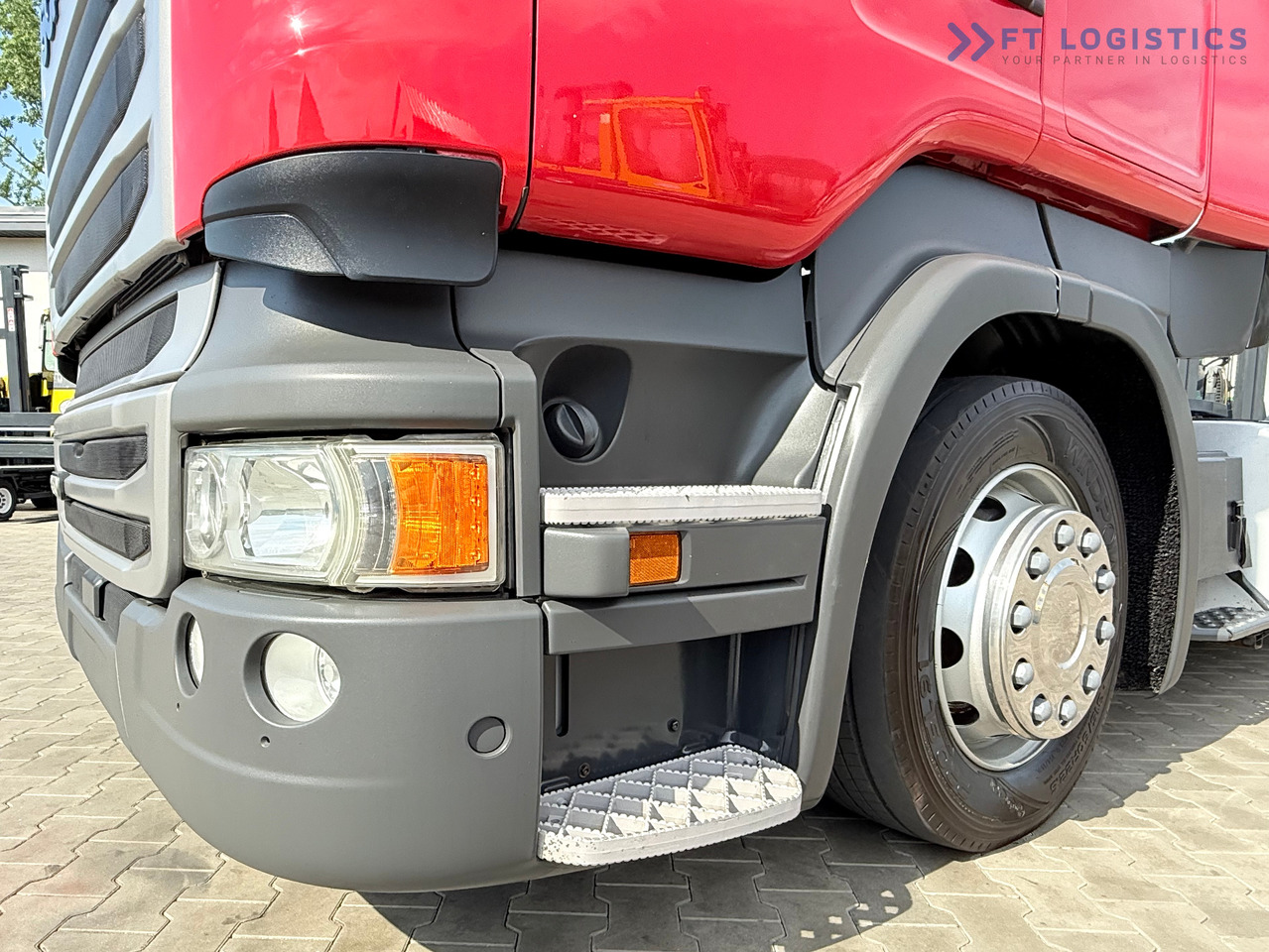 SCANIA R450 / LOW-DECK / RETARDER / 1200L FUEL TANKS / TWO BEDS / 80% TYRES / FRIDGE / PARKING AIR CONDITIONING / WEBASTO / EXCELLENT CONDITION - Tractor: foto 5 SCANIA R450 / LOW-DECK / RETARDER / 1200L FUEL TANKS / TWO BEDS / 80% TYRES / FRIDGE / PARKING AIR CONDITIONING / WEBASTO / EXCELLENT CONDITION - Tractor: foto 5