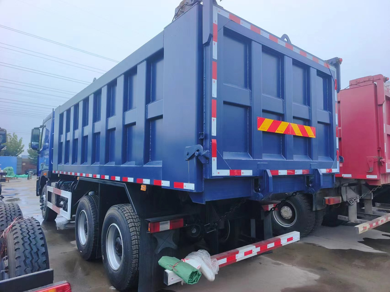 Auman Auman 6*4 dump truck - Caminhão basculante: foto 3 Auman Auman 6*4 dump truck - Caminhão basculante: foto 3