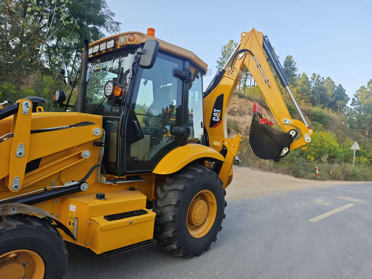 CATERPILLAR 420F - Retroescavadeira: foto 5 CATERPILLAR 420F - Retroescavadeira: foto 5