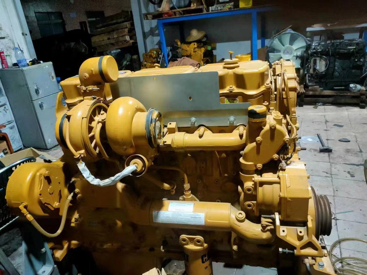 CATERPILLAR C15 - Motor de Escavadeira: foto 1 CATERPILLAR C15 - Motor de Escavadeira: foto 1