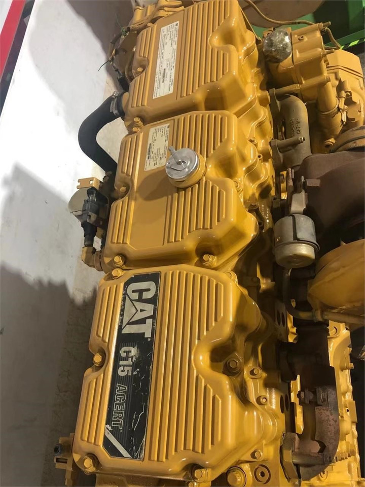 CATERPILLAR C15 - Motor de Escavadeira: foto 1 CATERPILLAR C15 - Motor de Escavadeira: foto 1