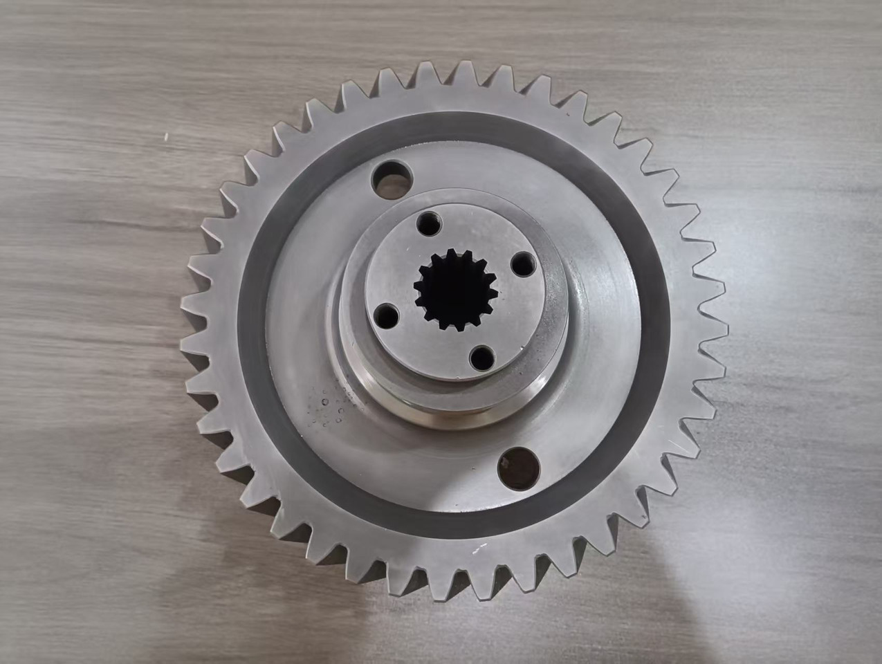 CUMMINS 21M-38-21340 - Caixa de direção de Escavadeira: foto 1 CUMMINS 21M-38-21340 - Caixa de direção de Escavadeira: foto 1