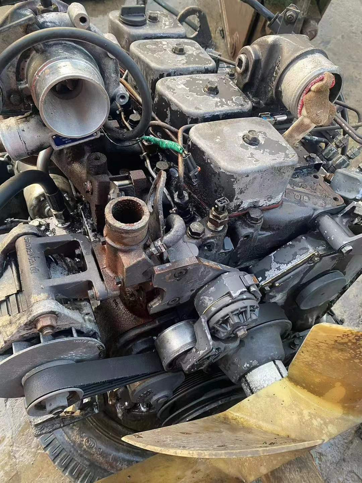 CUMMINS 4BT3.9 - Motor de Escavadeira: foto 5 CUMMINS 4BT3.9 - Motor de Escavadeira: foto 5