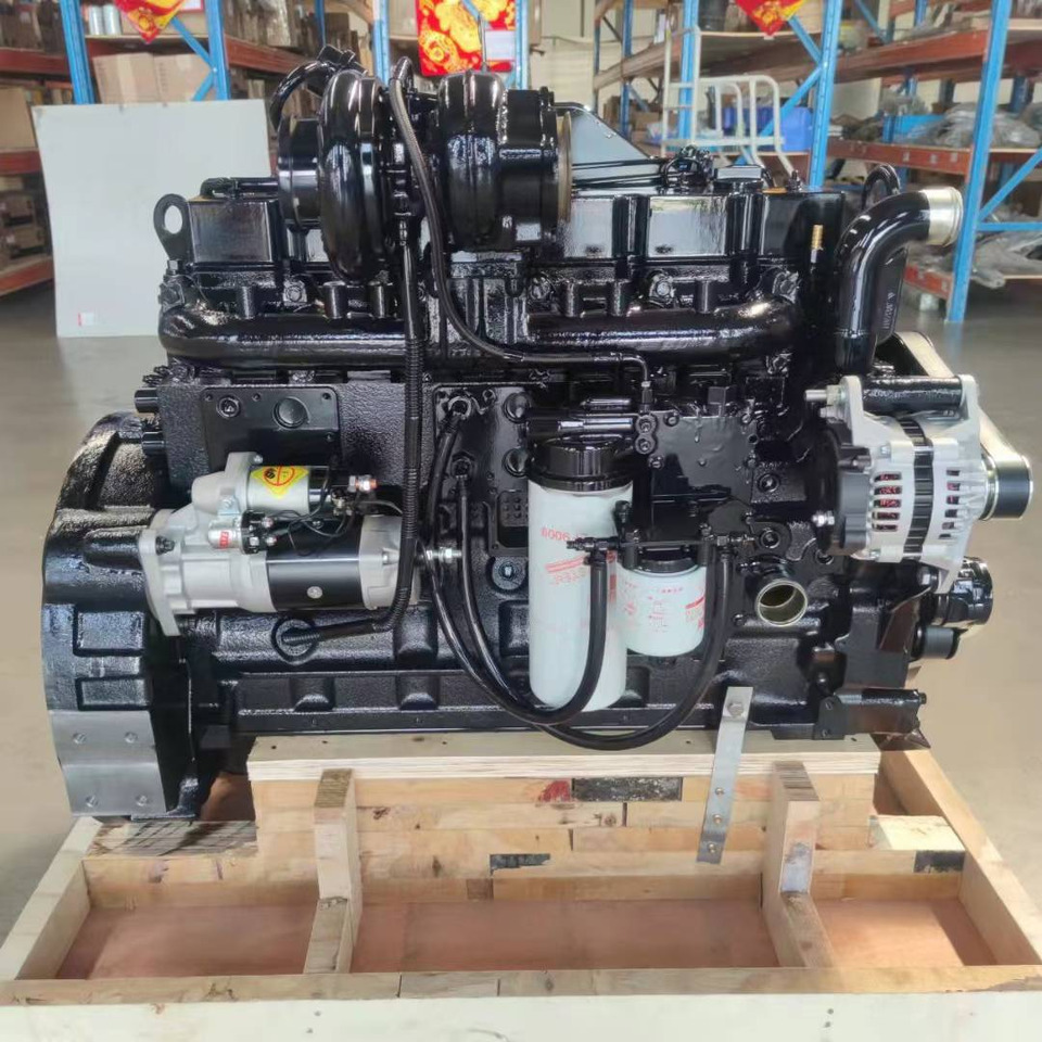 KOMATSU 6D107 - Motor de Escavadeira: foto 2 KOMATSU 6D107 - Motor de Escavadeira: foto 2