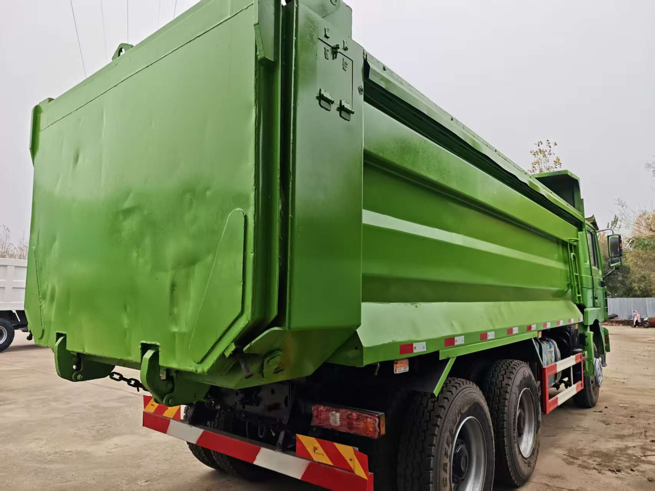 SHACMAN F3000 - Caminhão tanque: foto 5 SHACMAN F3000 - Caminhão tanque: foto 5