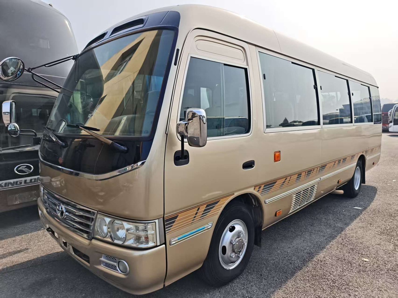 TOYOTA COASTER 23 seats - Autocarro: foto 1 TOYOTA COASTER 23 seats - Autocarro: foto 1
