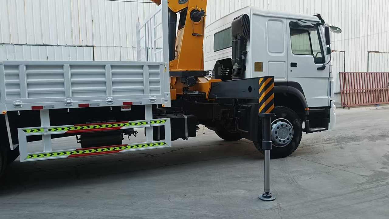 XCMG SQ12SK3Q - Caminhão grua: foto 1 XCMG SQ12SK3Q - Caminhão grua: foto 1