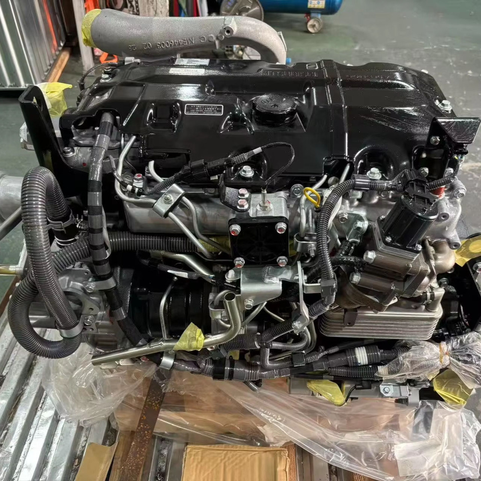 YANMAR 4M50 - Motor de Escavadeira: foto 1 YANMAR 4M50 - Motor de Escavadeira: foto 1