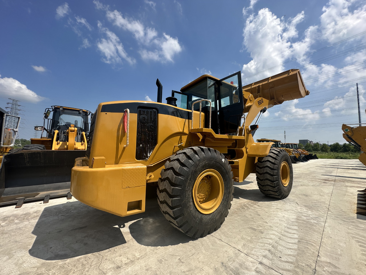 BACKHOE LOADER Used High Quality CAT 950G Wheel Loader on Hot Sale CAT in Stock for Sale - Carregadeira de rodas: foto 3 BACKHOE LOADER Used High Quality CAT 950G Wheel Loader on Hot Sale CAT in Stock for Sale - Carregadeira de rodas: foto 3