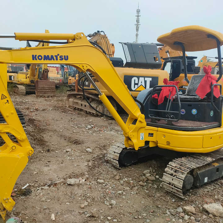 Best Quality Komatsu PC35-2 Used Mini Excavator Earth-moving Machinery in Good Condition - Escavadora de rastos: foto 5 Best Quality Komatsu PC35-2 Used Mini Excavator Earth-moving Machinery in Good Condition - Escavadora de rastos: foto 5
