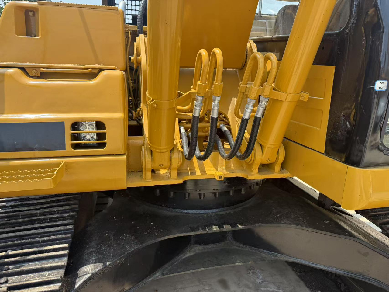 Escavadora de rastos CATERPILLAR 320B: foto 8