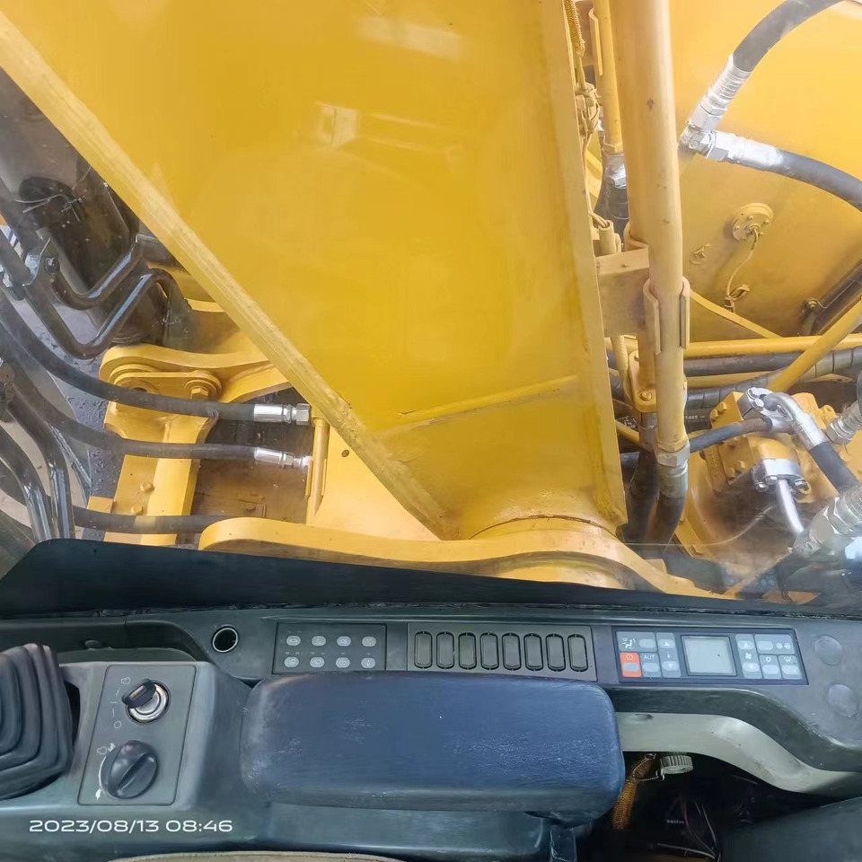 CATERPILLAR 320D - Escavadora de rastos: foto 4 CATERPILLAR 320D - Escavadora de rastos: foto 4