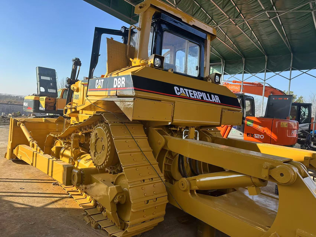 CATERPILLAR Used Bulldozer D8R Hotsale D6R D7G - Buldôzer: foto 4 CATERPILLAR Used Bulldozer D8R Hotsale D6R D7G - Buldôzer: foto 4