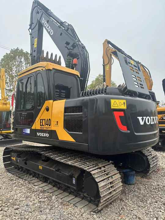 China Brand Used VOLVO EC140 Mini Excavator 6ton Crawler Earth Digger Machine for Sale - Escavadora de rastos: foto 2 China Brand Used VOLVO EC140 Mini Excavator 6ton Crawler Earth Digger Machine for Sale - Escavadora de rastos: foto 2