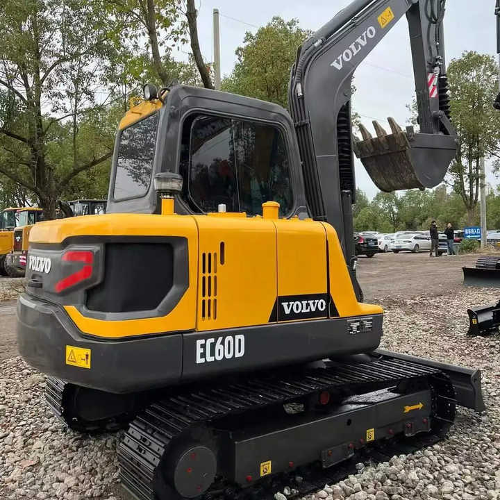 China Brand Used Volvo EC60D Mini Excavator 6ton Crawler Earth Digger Machine for Sale - Escavadora de rastos: foto 1 China Brand Used Volvo EC60D Mini Excavator 6ton Crawler Earth Digger Machine for Sale - Escavadora de rastos: foto 1