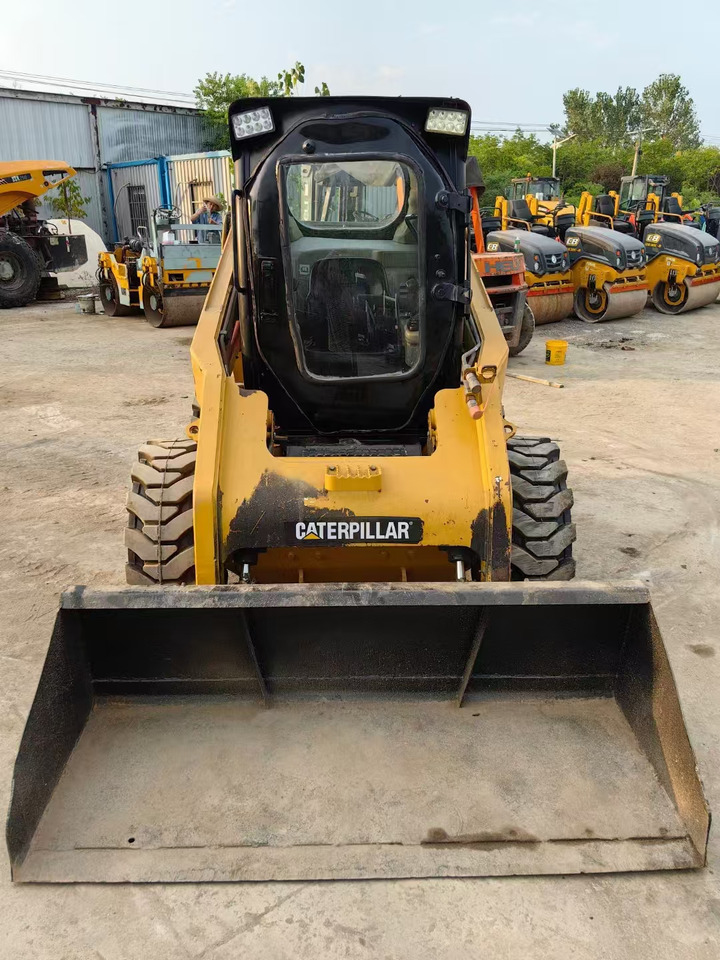 Excellent Quality CAT 246C Skid-steers Global Sale - Mini carregadeira: foto 4 Excellent Quality CAT 246C Skid-steers Global Sale - Mini carregadeira: foto 4