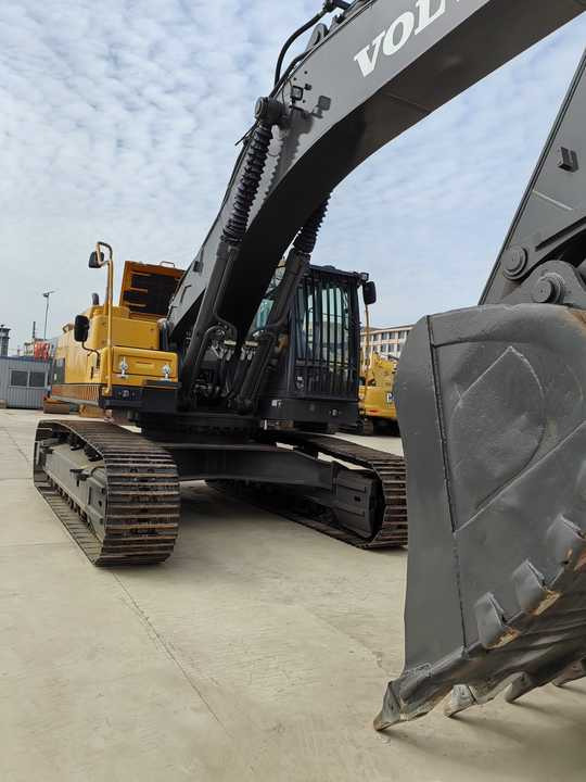 Good Condition VOLVO EC480DL Excavator Low Price Large Hydraulic Crawler Excavator volvo 480dl for Sale - Escavadeira: foto 4 Good Condition VOLVO EC480DL Excavator Low Price Large Hydraulic Crawler Excavator volvo 480dl for Sale - Escavadeira: foto 4