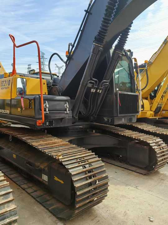 Hot Selling volvo Brand Ec210 20tons Excavator in Stock Used Korea Brand volvo Ec210 240 290 Excavator for Sale - Escavadeira: foto 2 Hot Selling volvo Brand Ec210 20tons Excavator in Stock Used Korea Brand volvo Ec210 240 290 Excavator for Sale - Escavadeira: foto 2