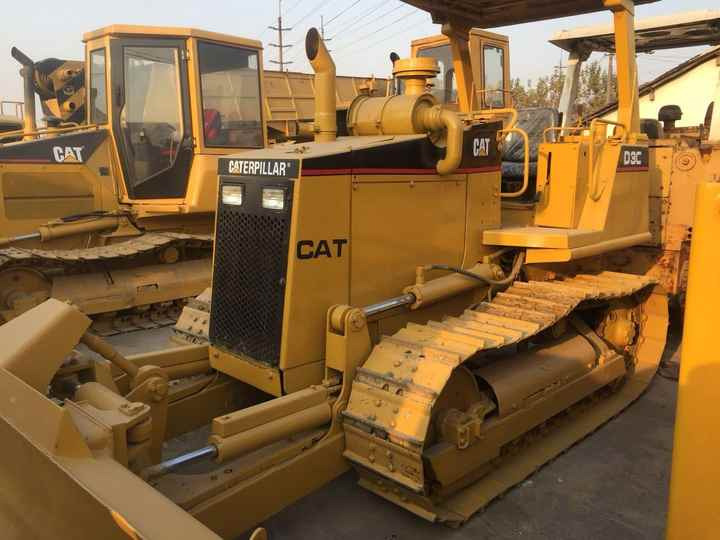 Mini CAT Bulldozer D3c D3 D3k D3m D4h D4m D4k D5h D5g D5k D5m Used Bulldozer with Ripper for Sale - Buldôzer: foto 4 Mini CAT Bulldozer D3c D3 D3k D3m D4h D4m D4k D5h D5g D5k D5m Used Bulldozer with Ripper for Sale - Buldôzer: foto 4